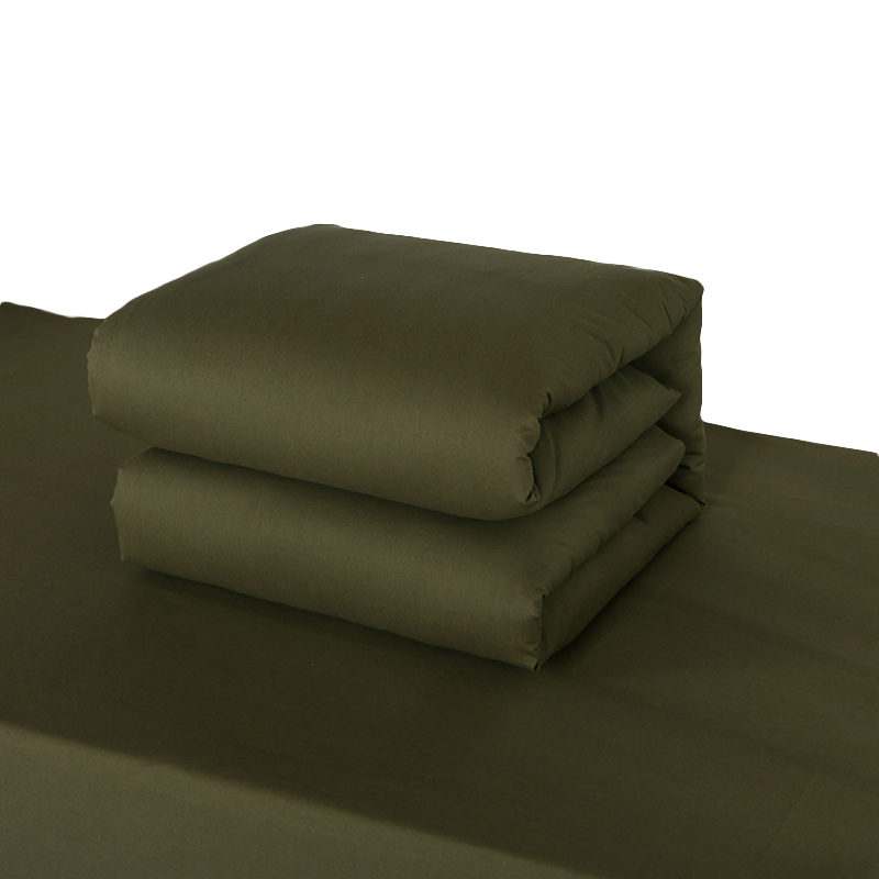 三极&nbsp;TP2826&nbsp; 棉被芯+ 被罩&nbsp;&nbsp;&nbsp;150*205cm&nbsp;&nbsp;军绿色 棉花被芯+40纱支被罩