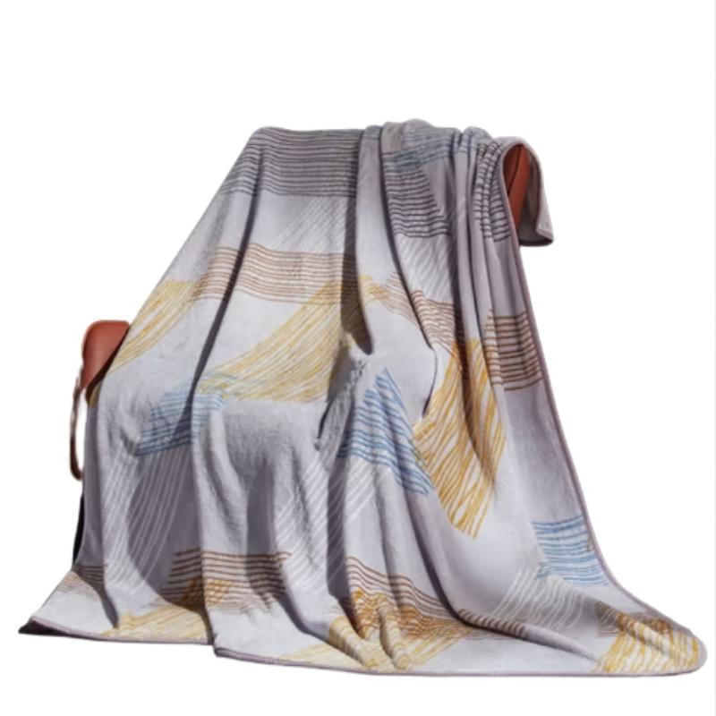 罗莱家纺彩绘迷宫法兰绒毯 尺寸：150*180cm 花色 花色