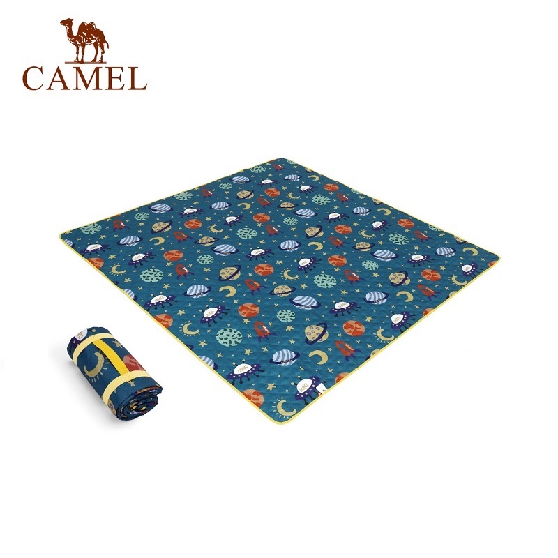 骆驼（CAMEL）户外露营春游野炊草坪加厚防潮野餐垫 1142253005 张 星际（混色）