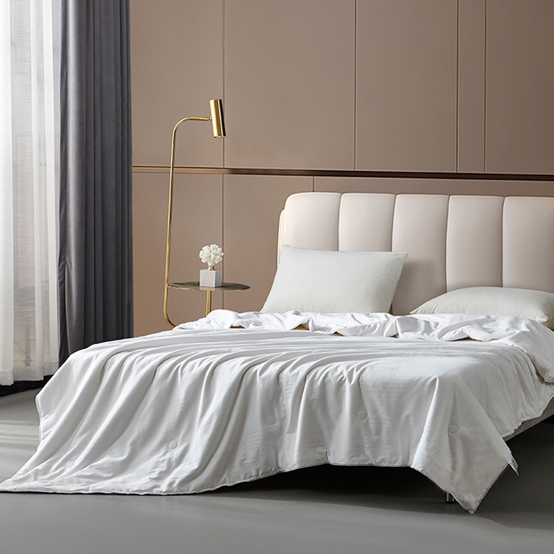 怡莲YL803-1怡雅蚕丝被纯棉面料桑蚕丝空调被高性价比蚕丝被填充净重1斤200*230（单位：床） 白色