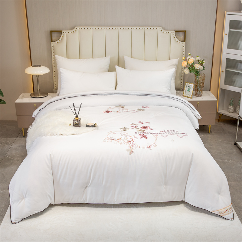 帛享家纺 铂金刺绣蚕丝被  BXQML-37286/BXQML-37287 单位：条 白色 150*200CM