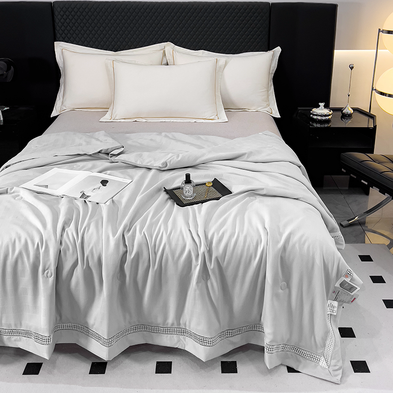 紫韵生态提花蛋白被200*230CM（单位：床） 钢琴白 200*230