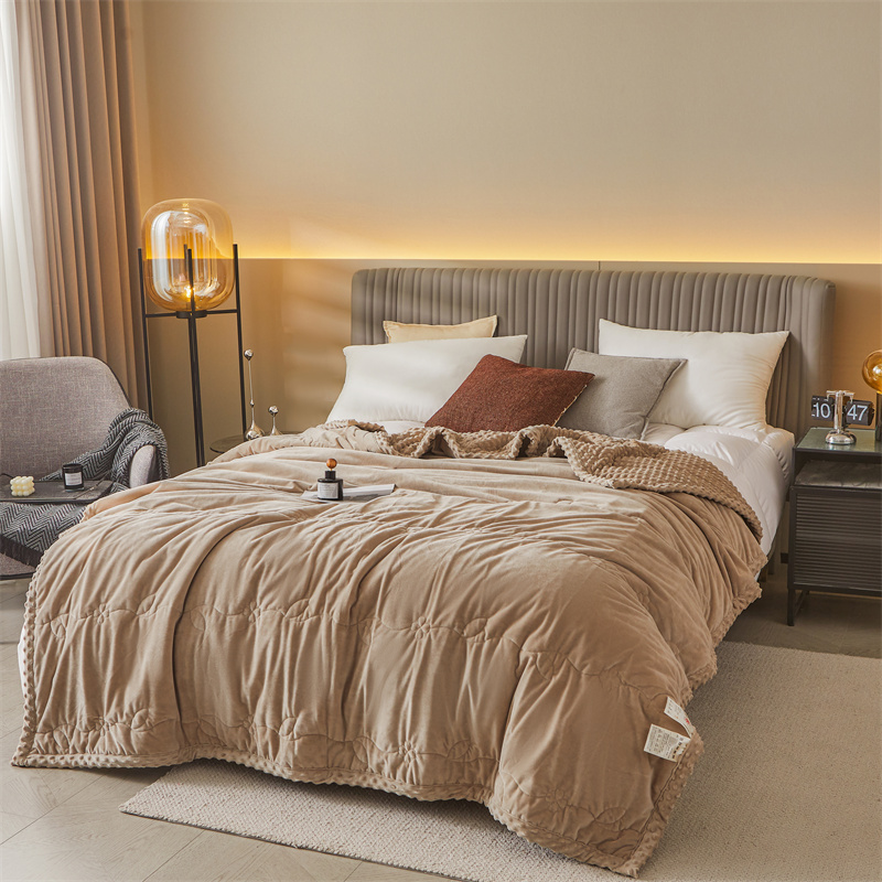 红蜻蜓豆豆绒安抚被200*230cmHQT-2025（单位：条） 褐色