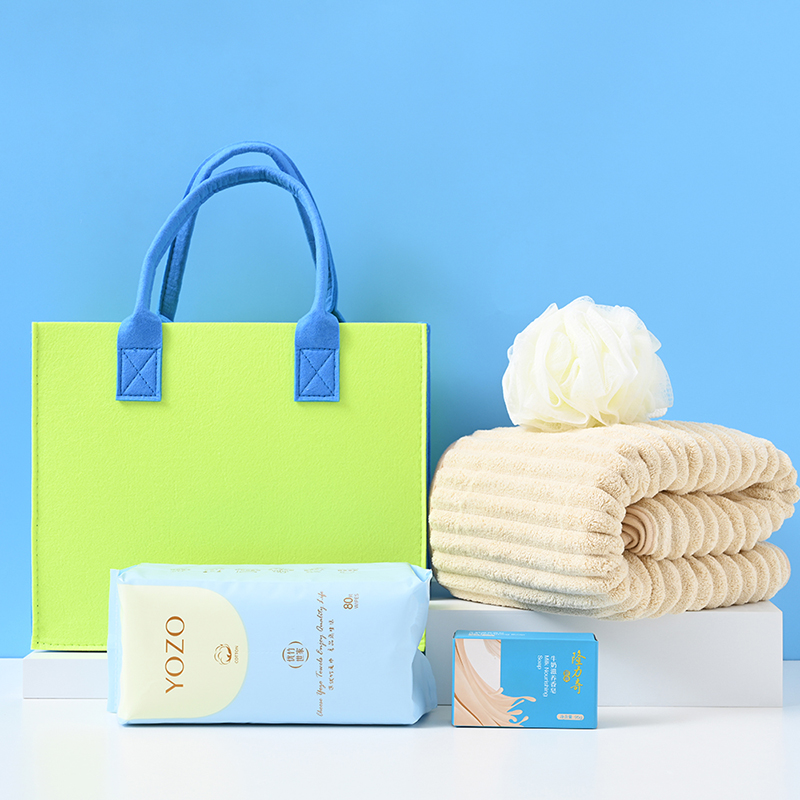 UOMI 微米纱浴巾1条 植物纤维美容巾1包 香皂1块 浴球1个毛毡包装 组合套装--美满-5 混色