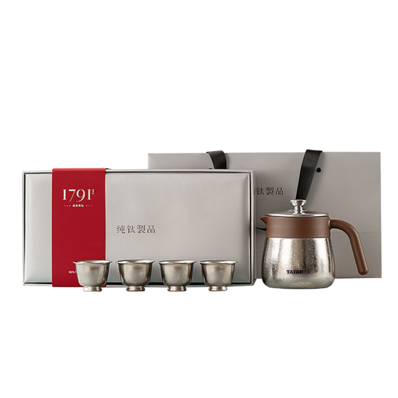 多样屋钛雅集茶具组-钛本色TA040301064ZZ  单位：套（一壶四杯） 银色