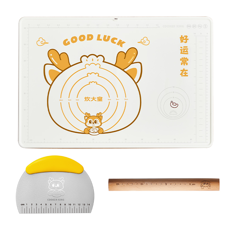 炊大皇 RM24XL 擀面杖+切片刀+揉面垫40*60+彩盒 一鹿平安揉面垫  白色（单位：盒）