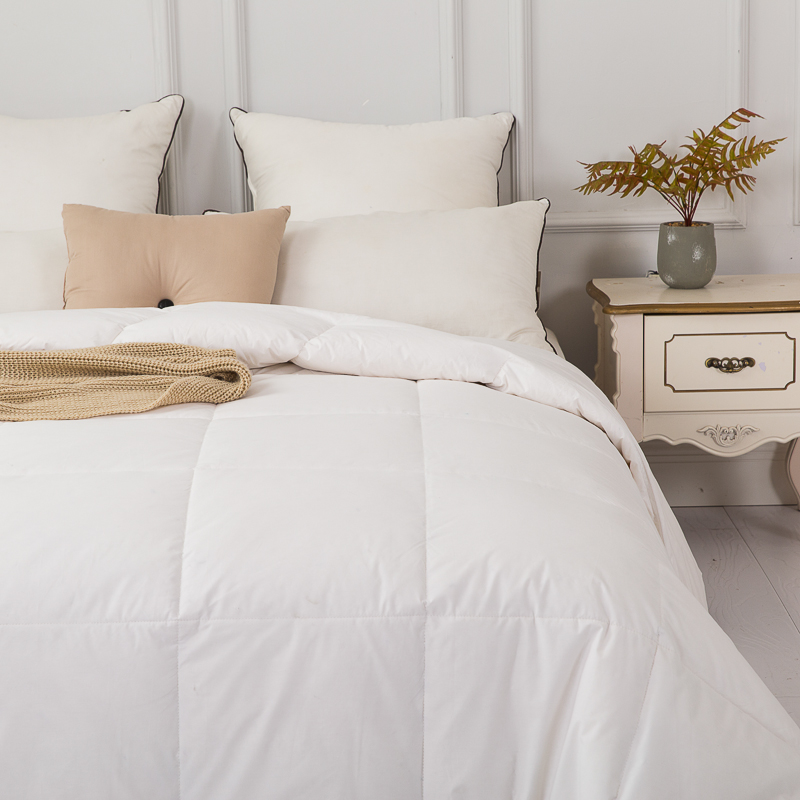 圣夫妮 至尊羽绒被 SFN-030 200*230cm 2.0米 钢琴白（单位：床）