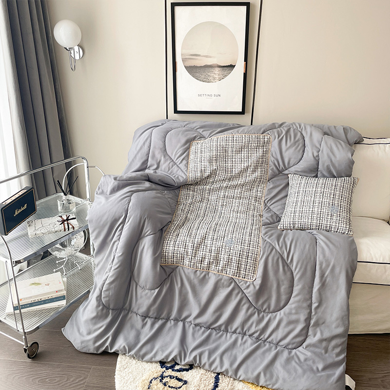 樵纪 小香风抱枕被 极简白 50*50cm展开被子150*200cm 白色（单位：只）