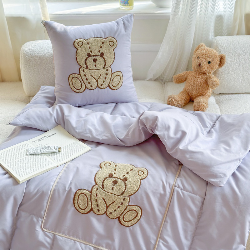 樵纪 小熊仔刺绣抱枕被 小熊仔 40*40cm 展开被子100*150cm 紫色（单位：只）