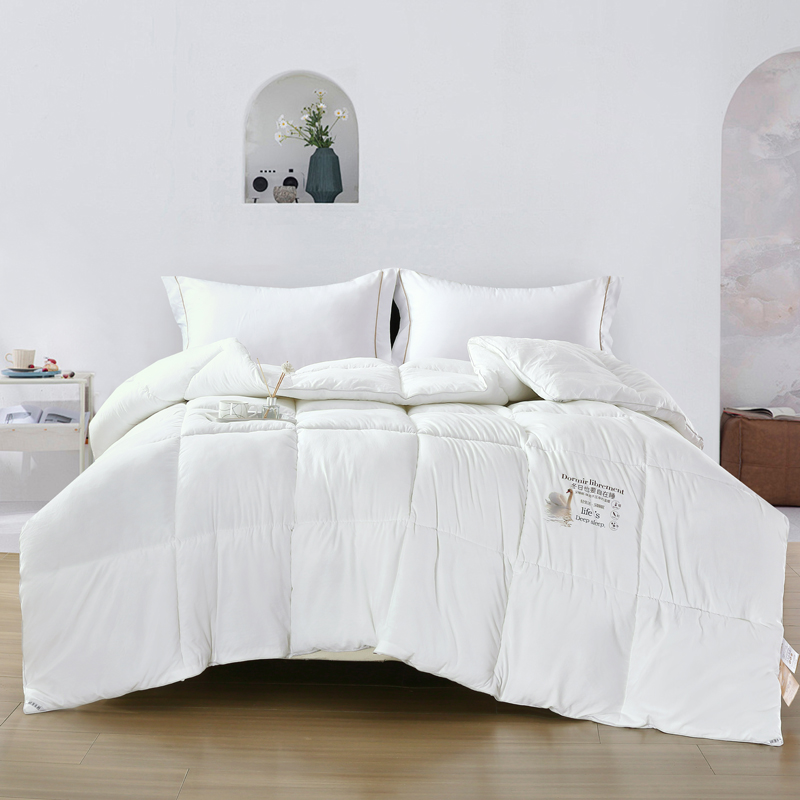 紫韵 赛鹅绒轻盈被 ZY-DF1811 200*230CM  钢琴白（单位：床）